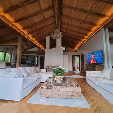 Rocks Apartment *