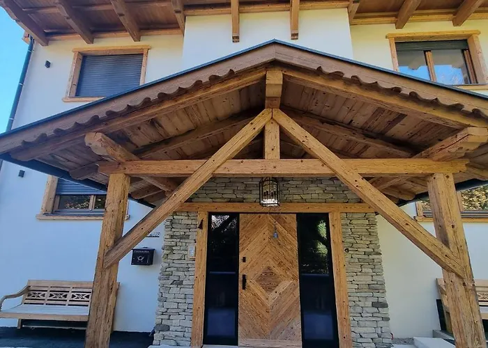 Rocks سخلادميخ